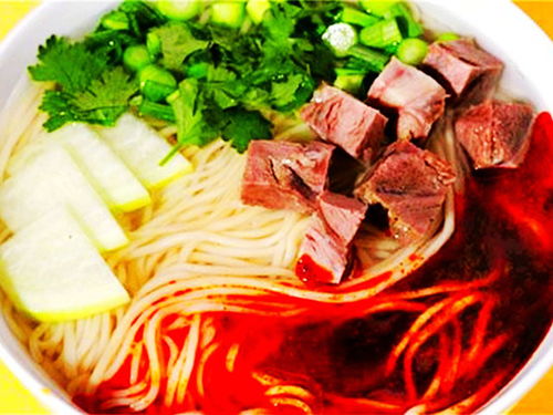最新牛肉面，小巷中的美食秘境探索